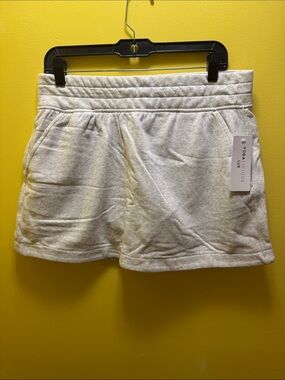 NWT Yogalicious skort .